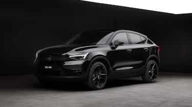 Volvo EC40 Black Edition - front