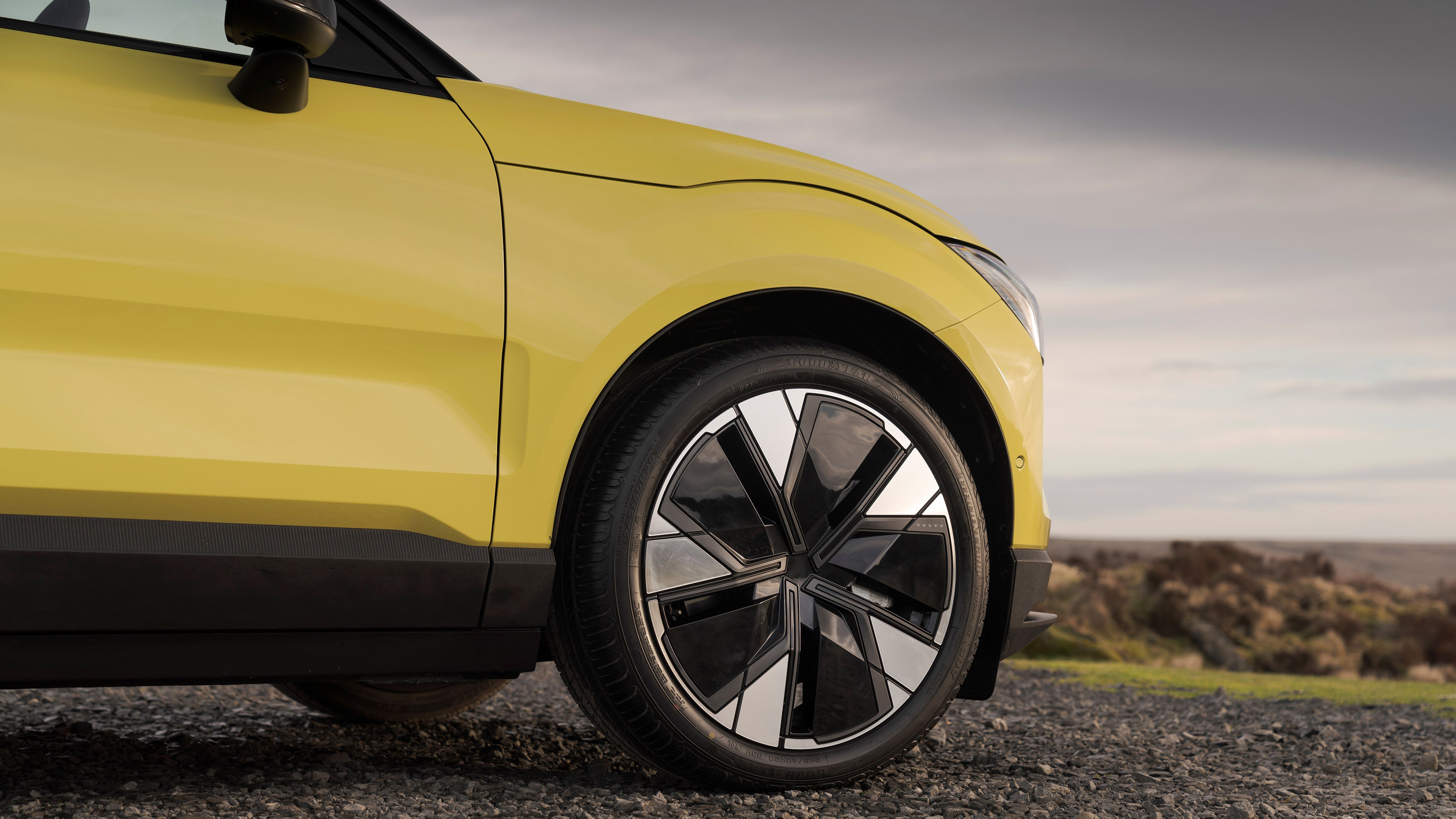 Volvo EX30 - wheel