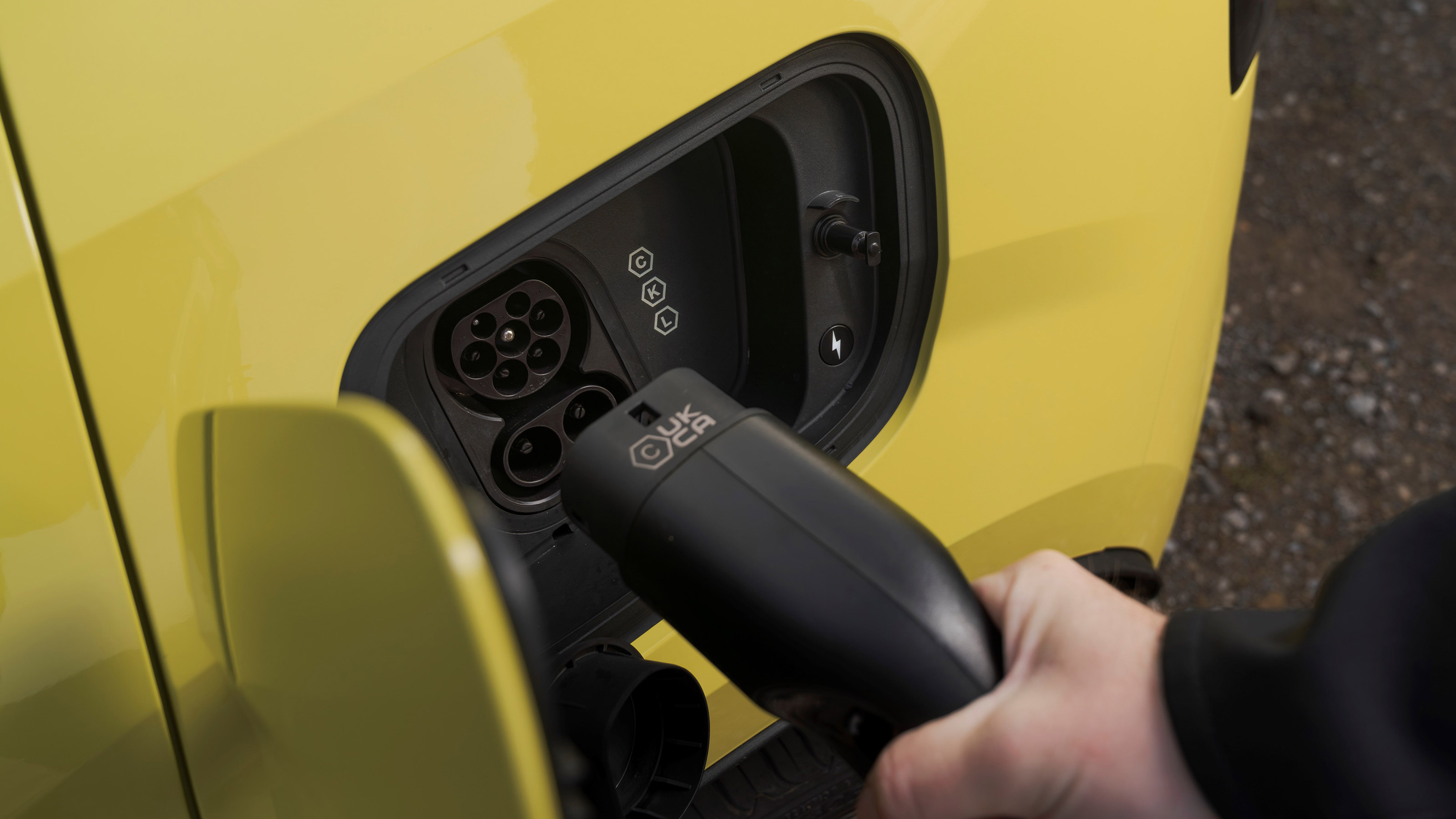Volvo EX30 - charging