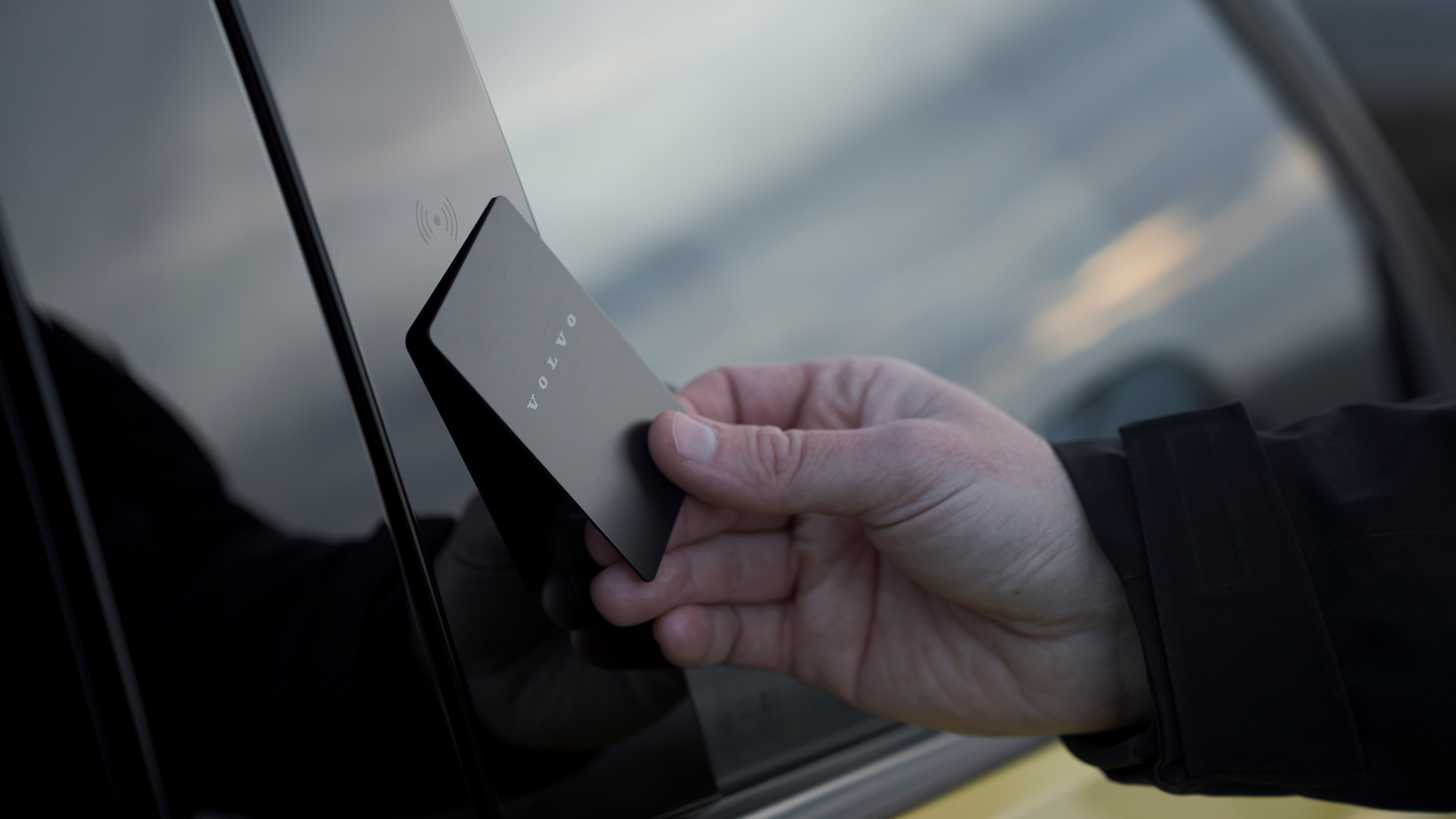 Volvo EX30 - card