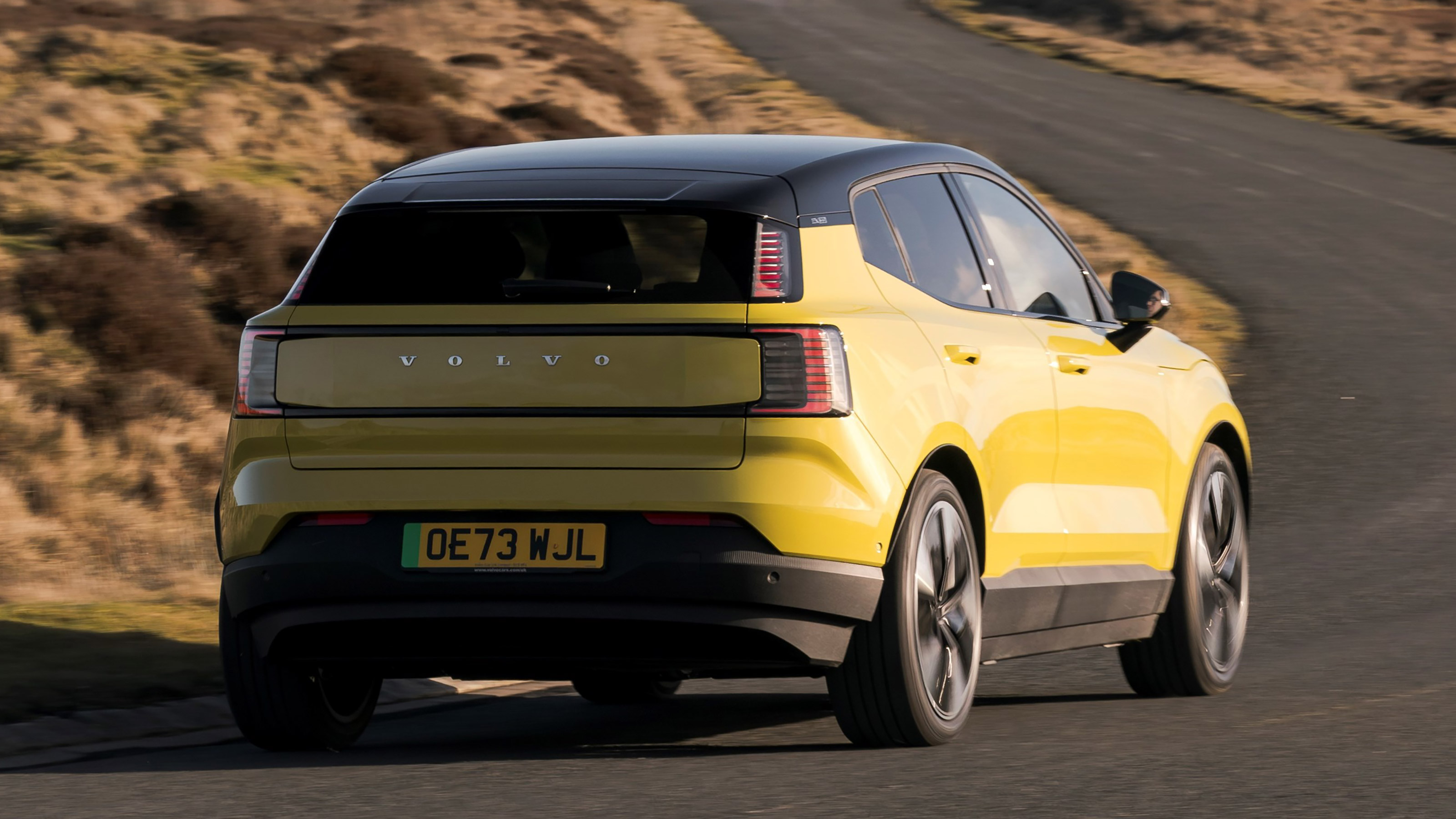 Volvo EX30 - rear cornering