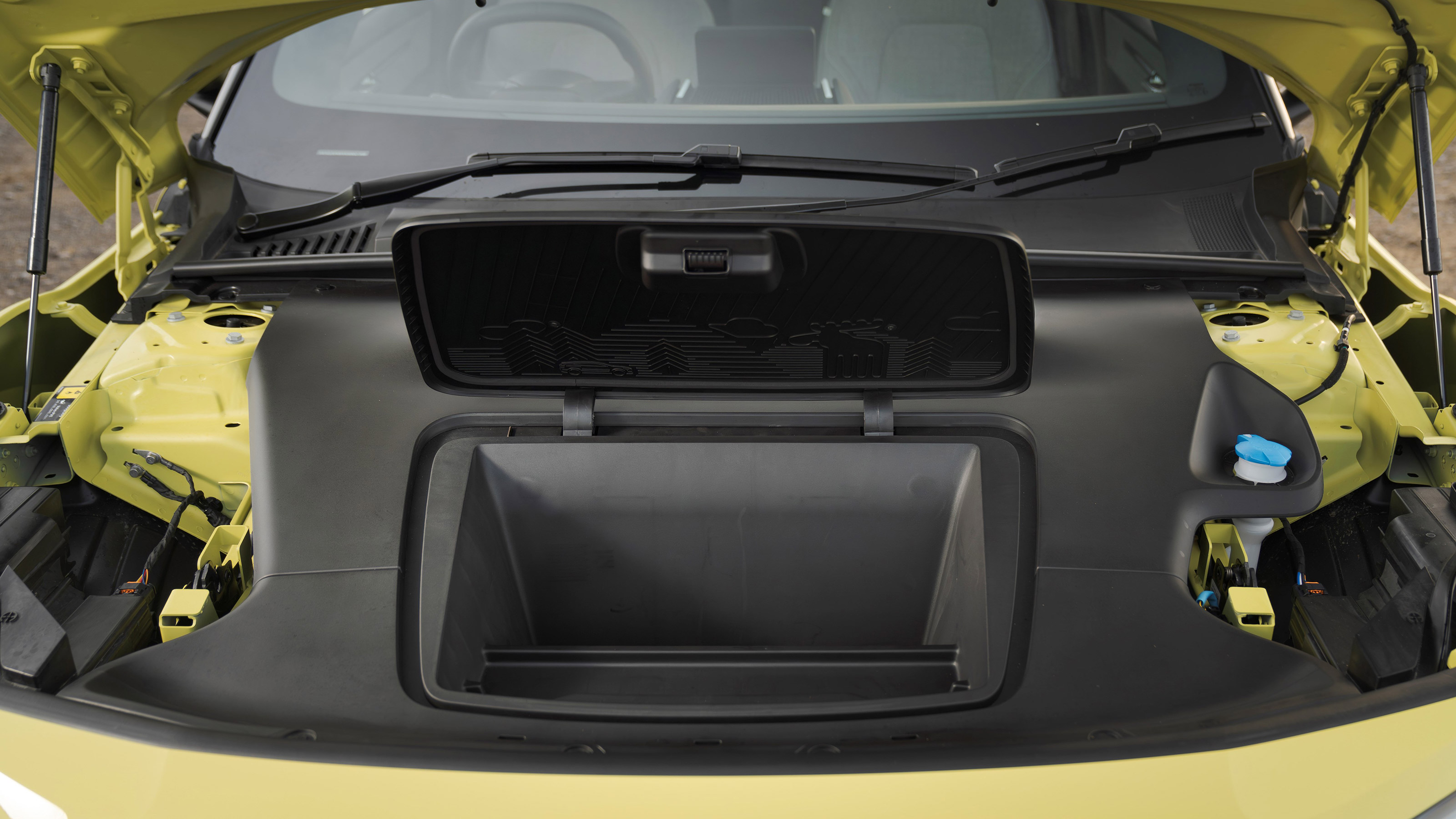 Volvo EX30 - frunk