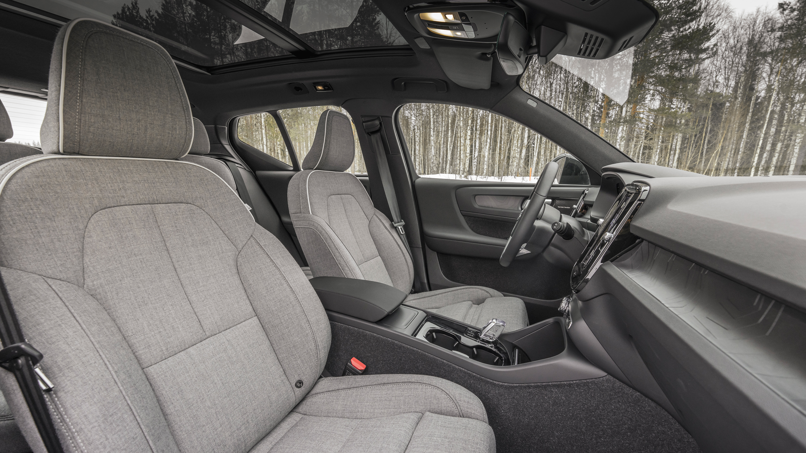 Volvo EX40 prototype - front seats