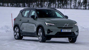 Volvo EX40 prototype - front ice drifting