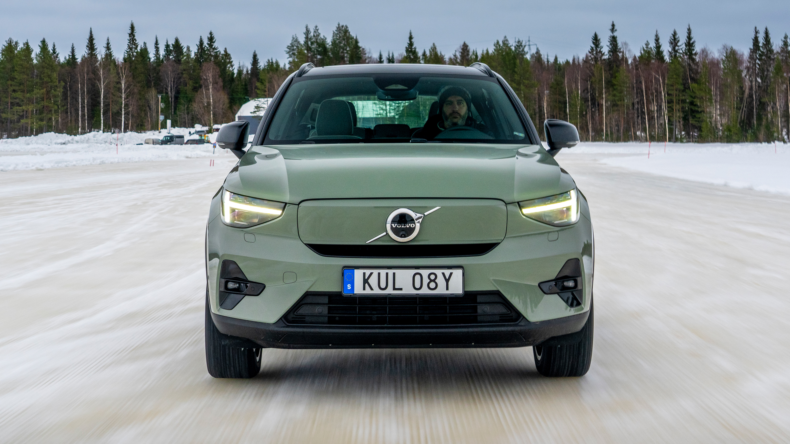 Volvo EX40 prototype - front