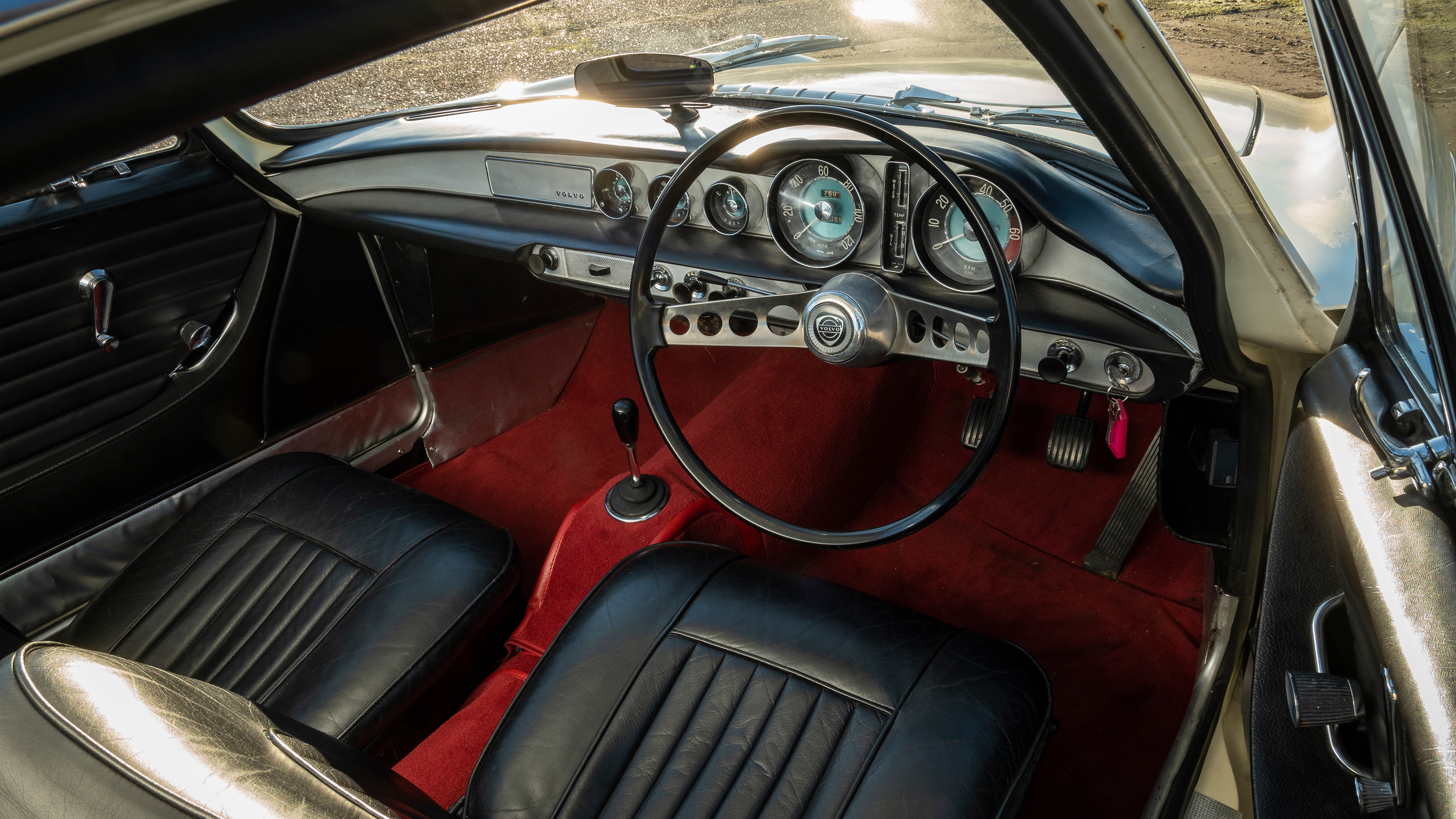 Volvo P1800 - dashboard
