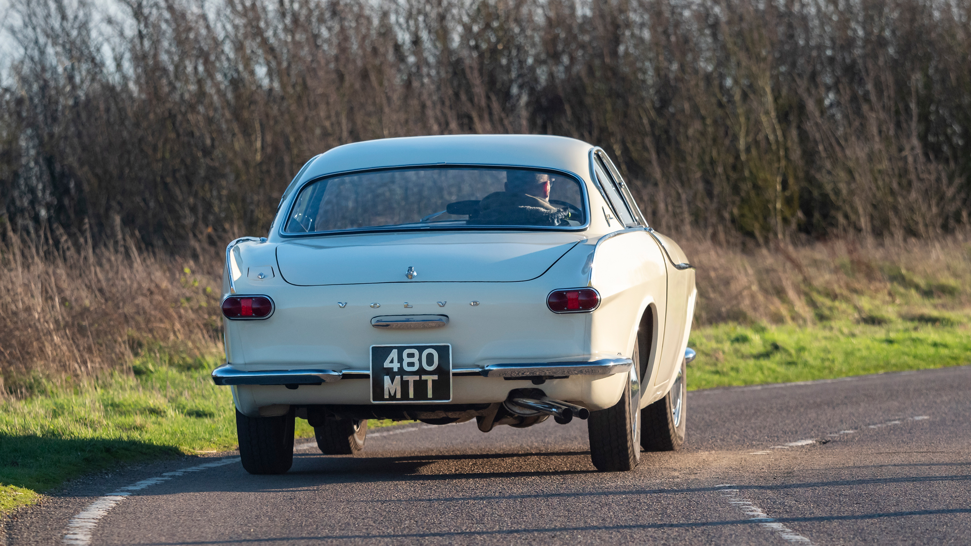 Volvo P1800 - rear cornering
