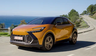 Toyota C-HR Plug-in 2024