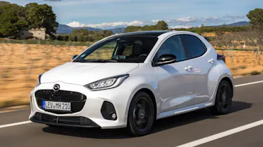 Mazda 2 Hybrid - front