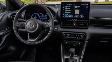 Mazda 2 Hybrid - dash