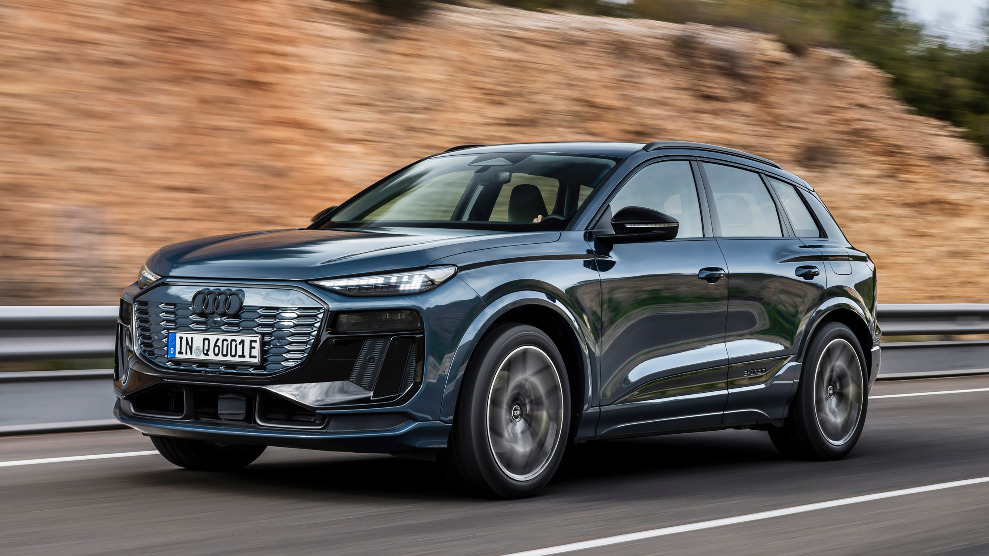 Audi Q6 e-tron - front action