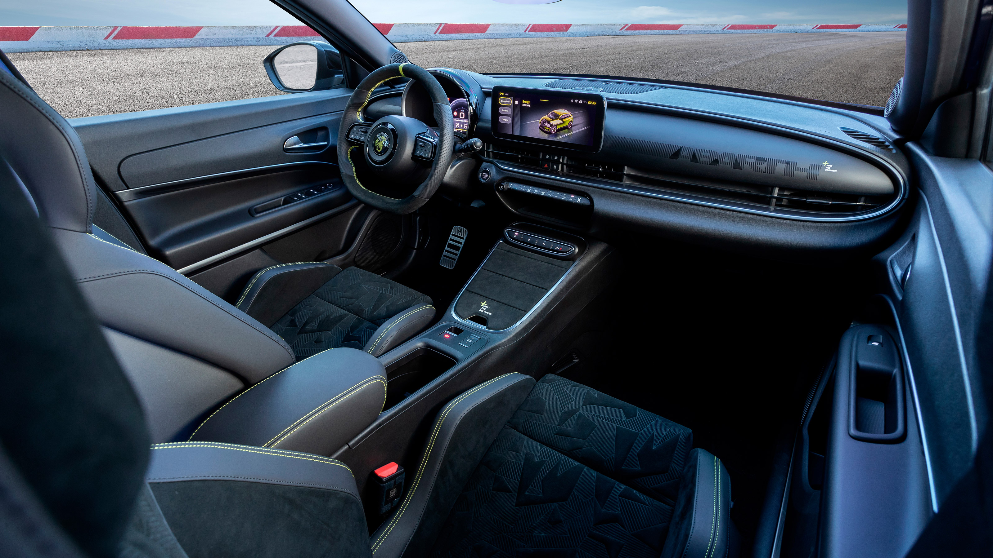 Abarth 600e - dash
