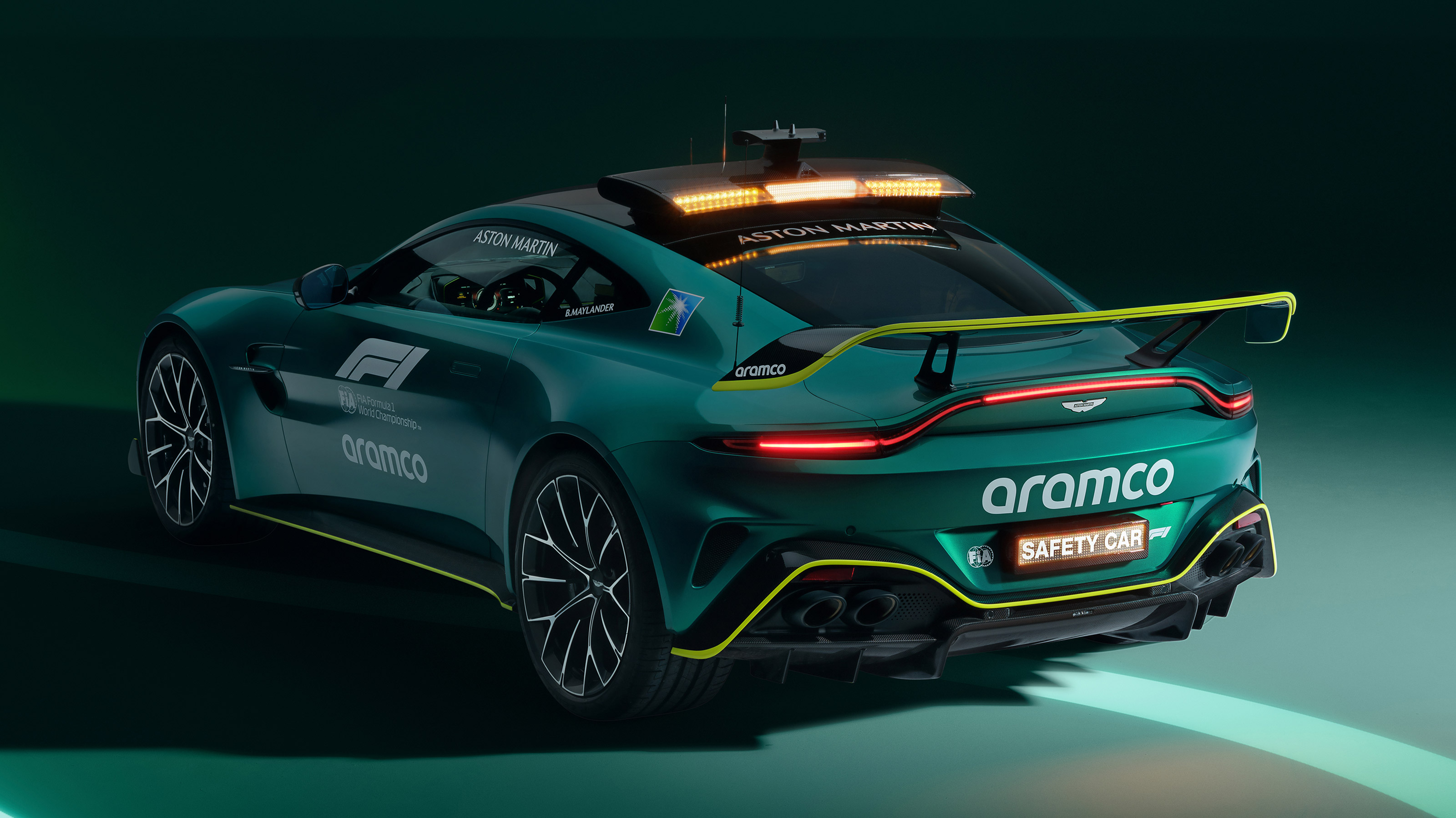 Aston Martin Vantage F1 Safety Car - rear