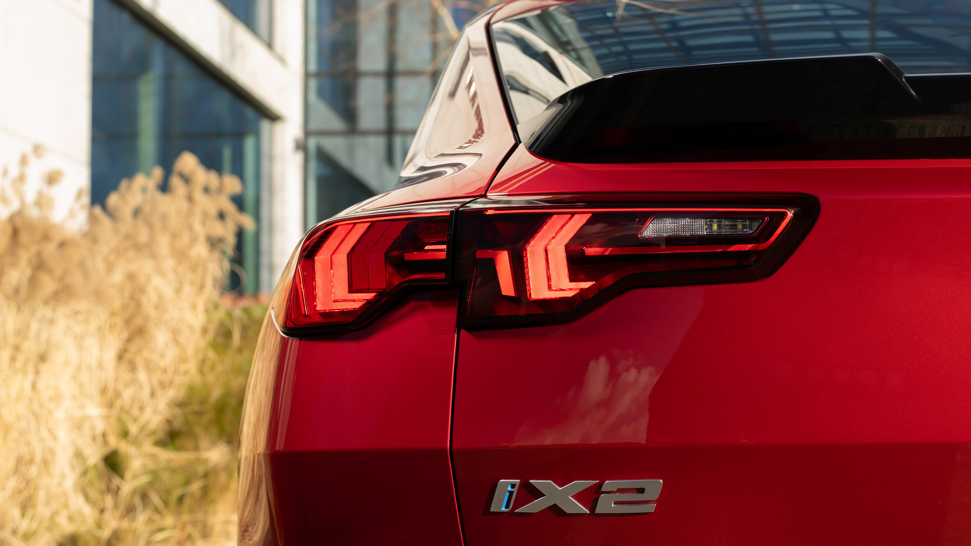 BMW iX2 xDrive30 M Sport - rear light