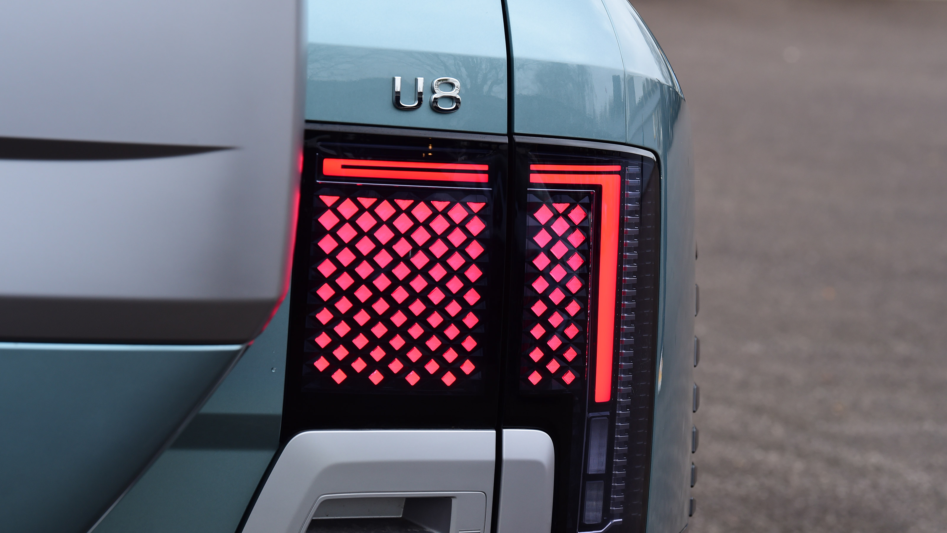 Yangwang U8 - rear light