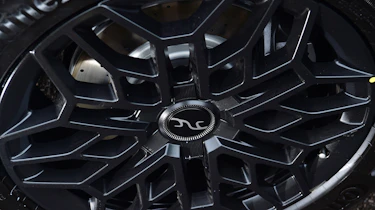 Yangwang U8 - wheel detail