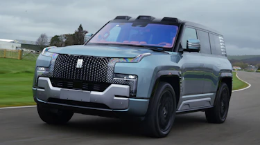 Yangwang U8 - front