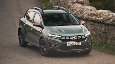 Dacia Sandero Stepway - front action