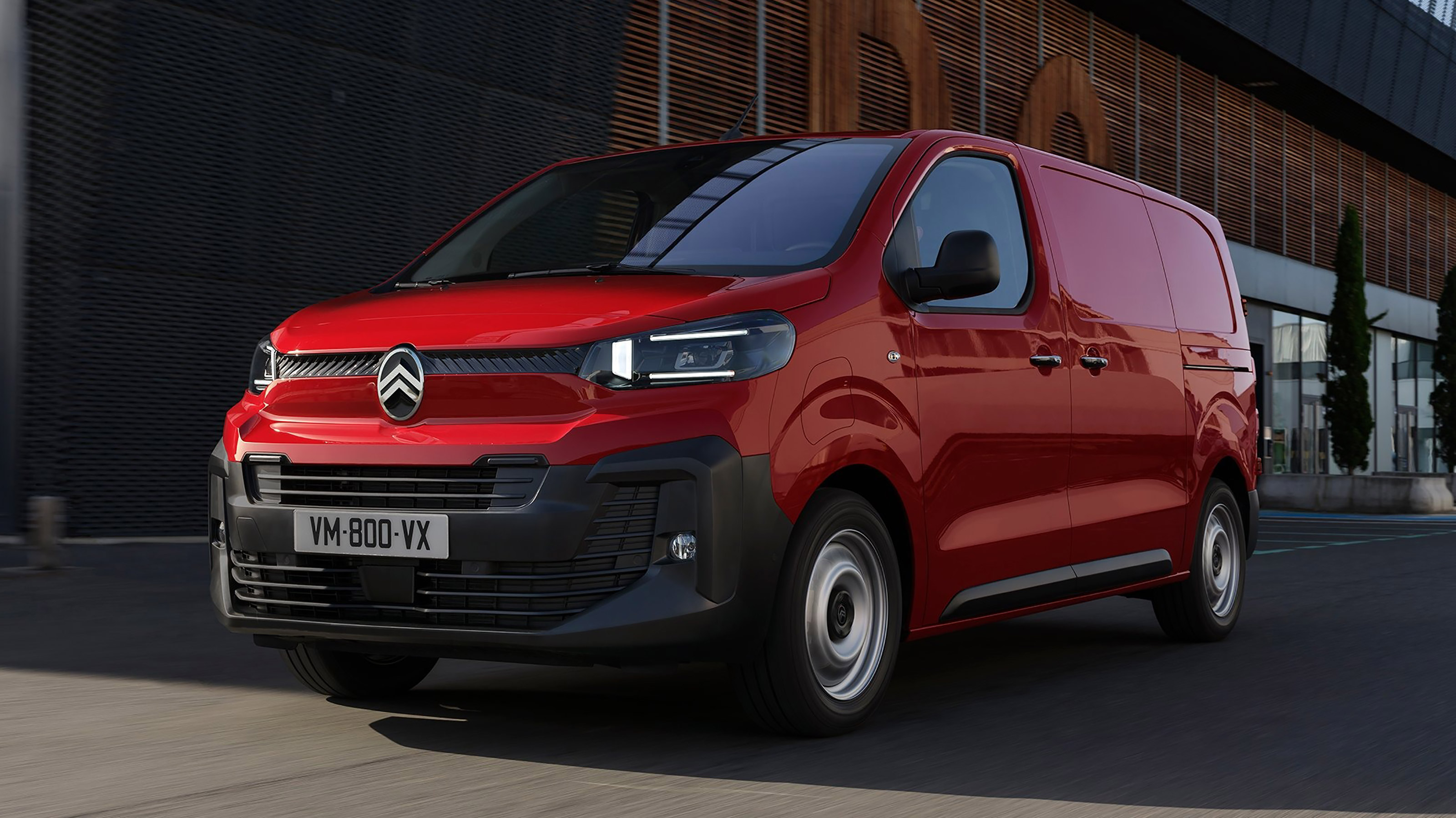 Citroen Dispatch - front