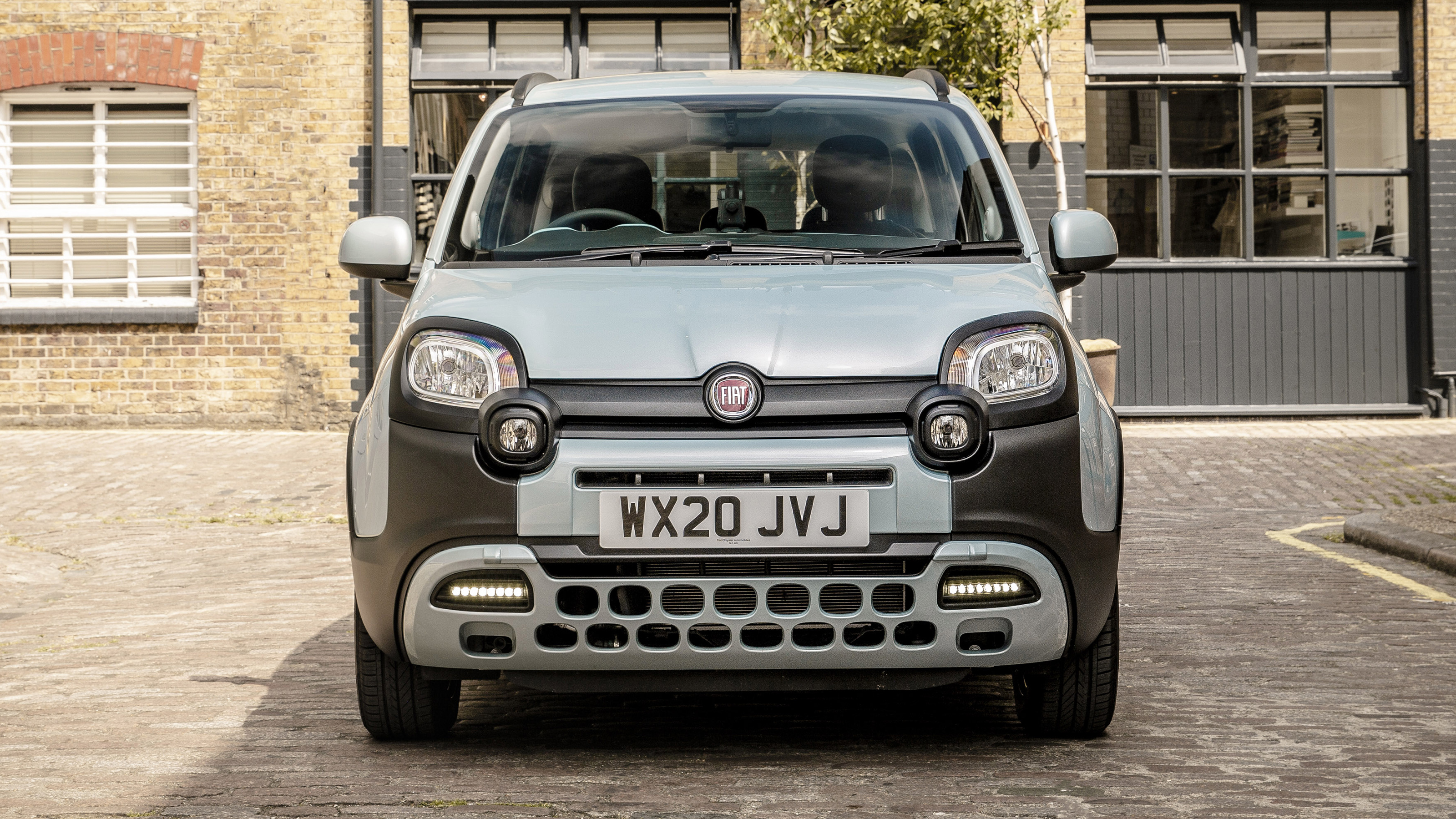 Fiat Panda Cross - front static