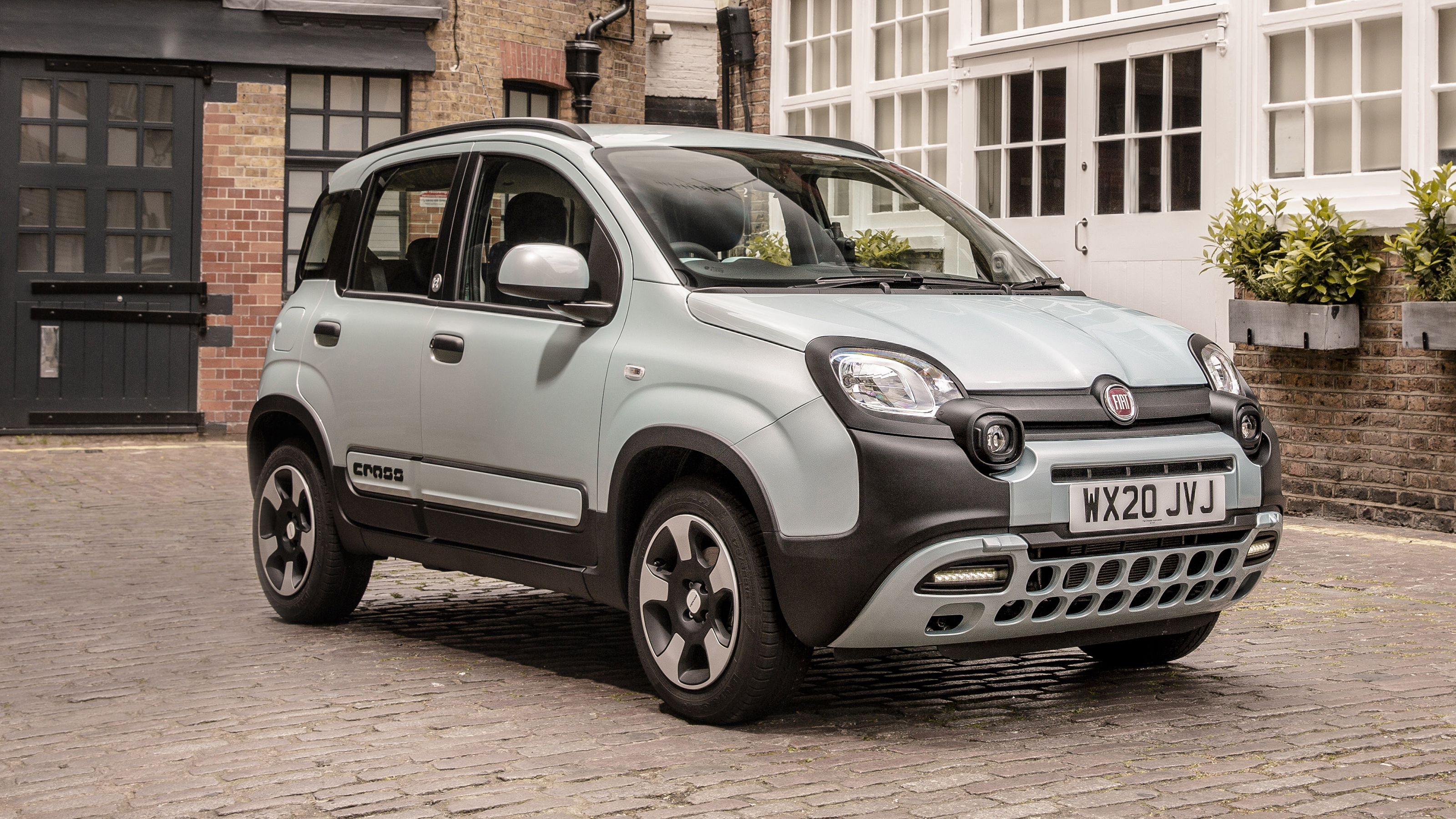 Fiat Panda Cross - front 3/4 static