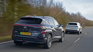Honda e:Ny1 vs Hyundai Kona Electric - twin rear tracking