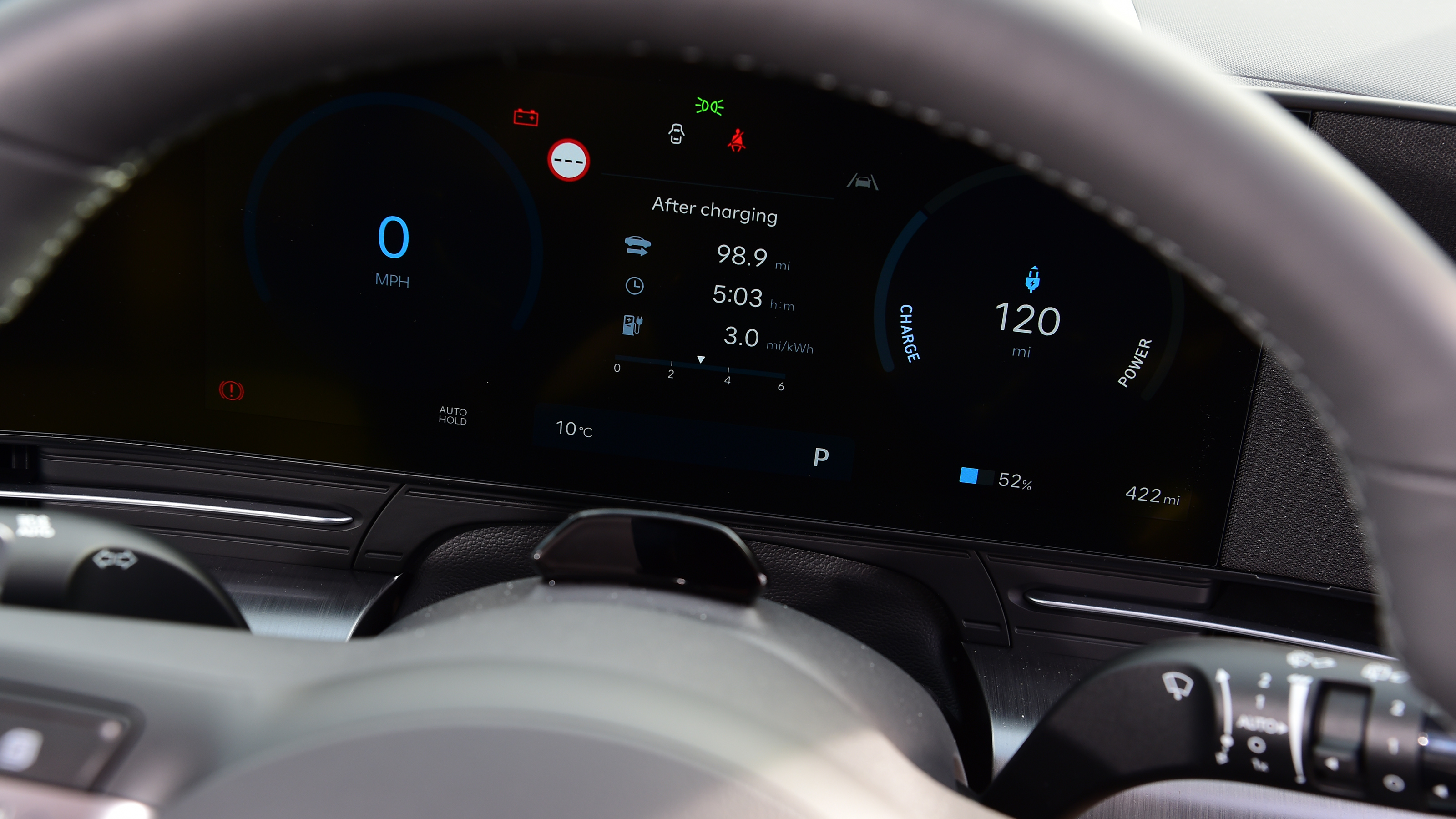 Honda e:Ny1 vs Hyundai Kona Electric - Hyundai Kona Electric digital dashboard 