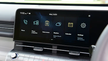 Honda e:Ny1 vs Hyundai Kona Electric - Hyundai Kona Electric infotainment