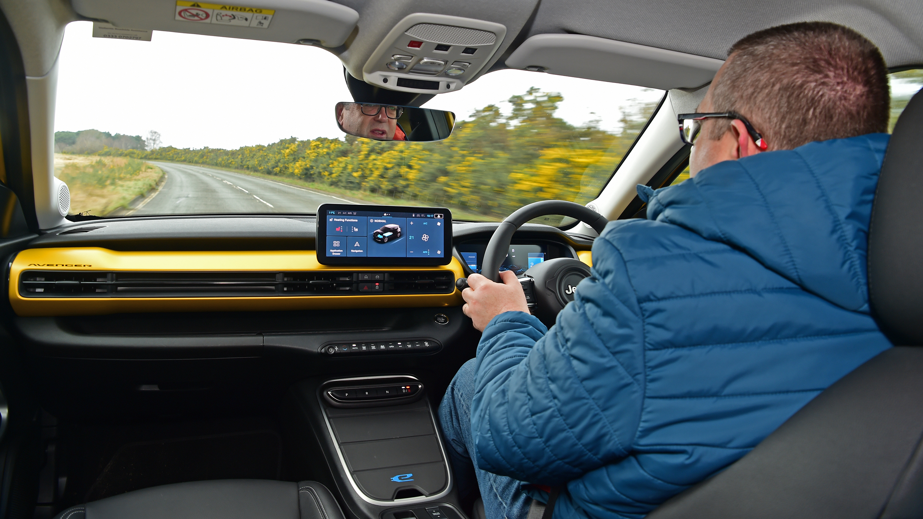 Aito Express editor-at-large John McIlroy driving the Jeep Avenger