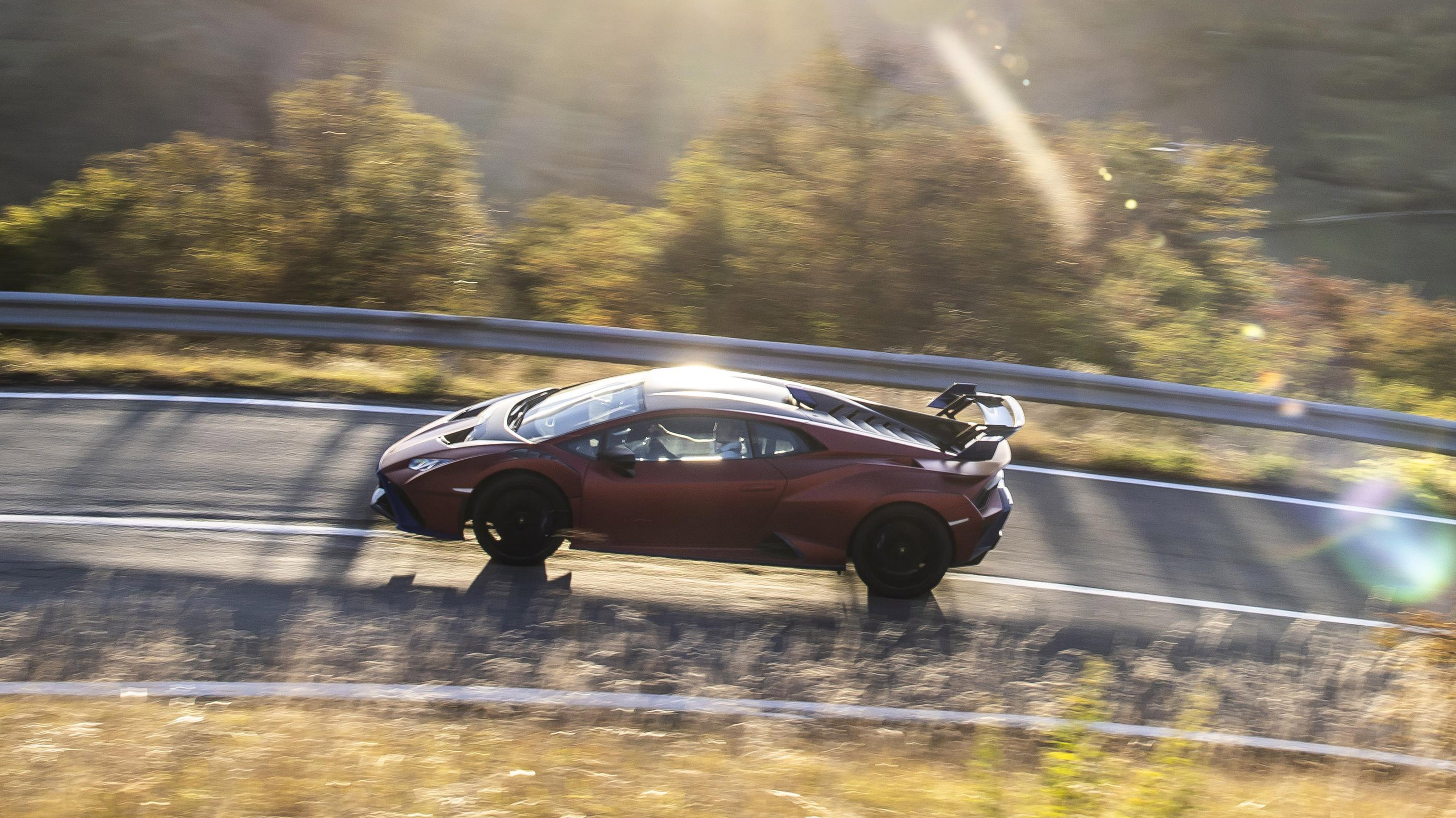Lamborghini Huracan STO - side