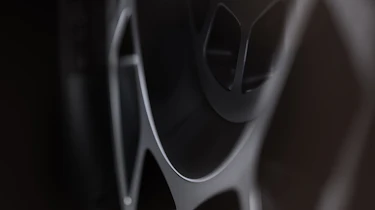 Land Rover Defender OCTA teaser 5