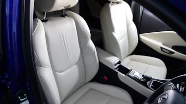 Lexus LBX - front seats
