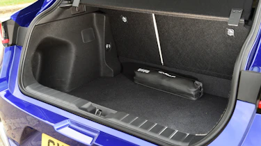Lexus LBX - boot