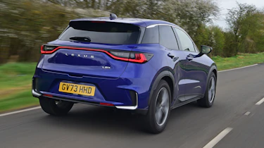 Lexus LBX - rear tracking
