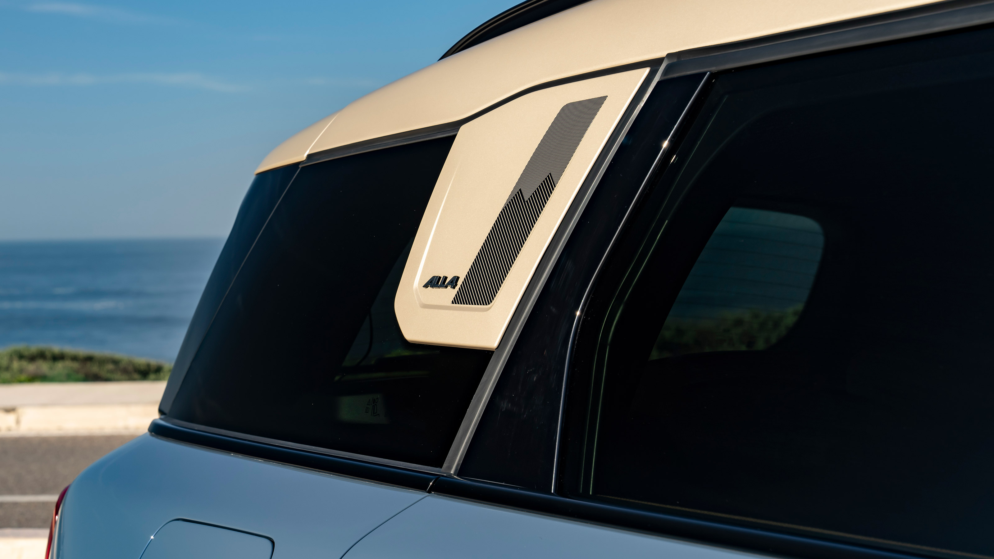 MINI Countryman SE - side detail