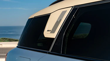 MINI Countryman SE - side detail