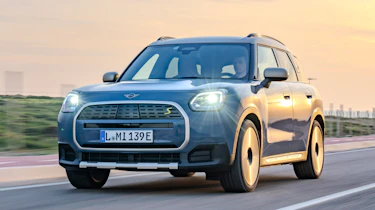 MINI Countryman SE - front action