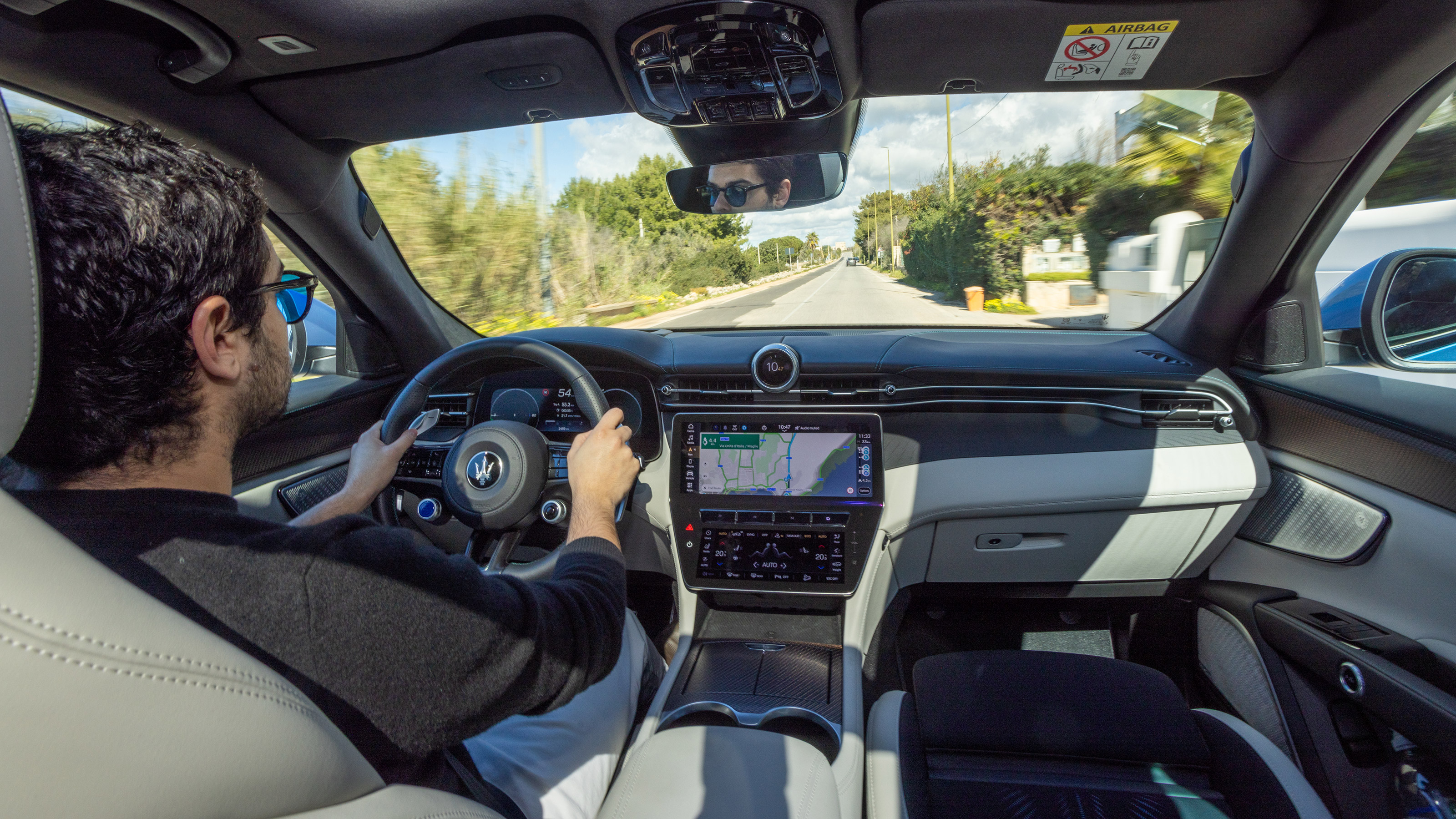Maserati Grecale Folgore - driving