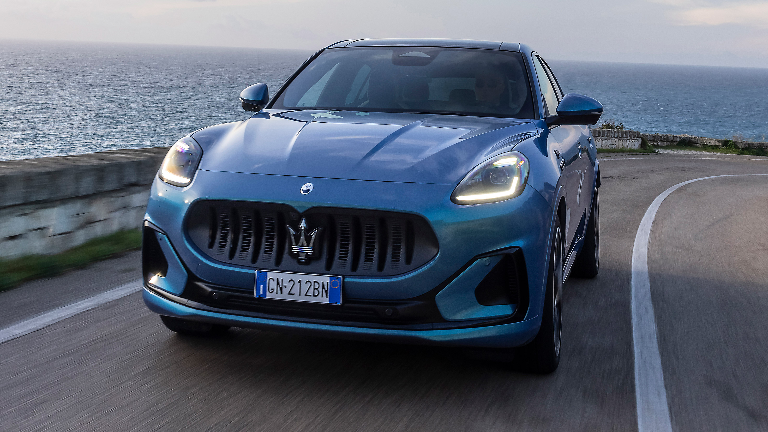 Maserati Grecale Folgore - full front