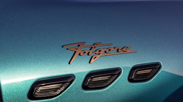 Maserati Grecale Folgore - Folgore badge
