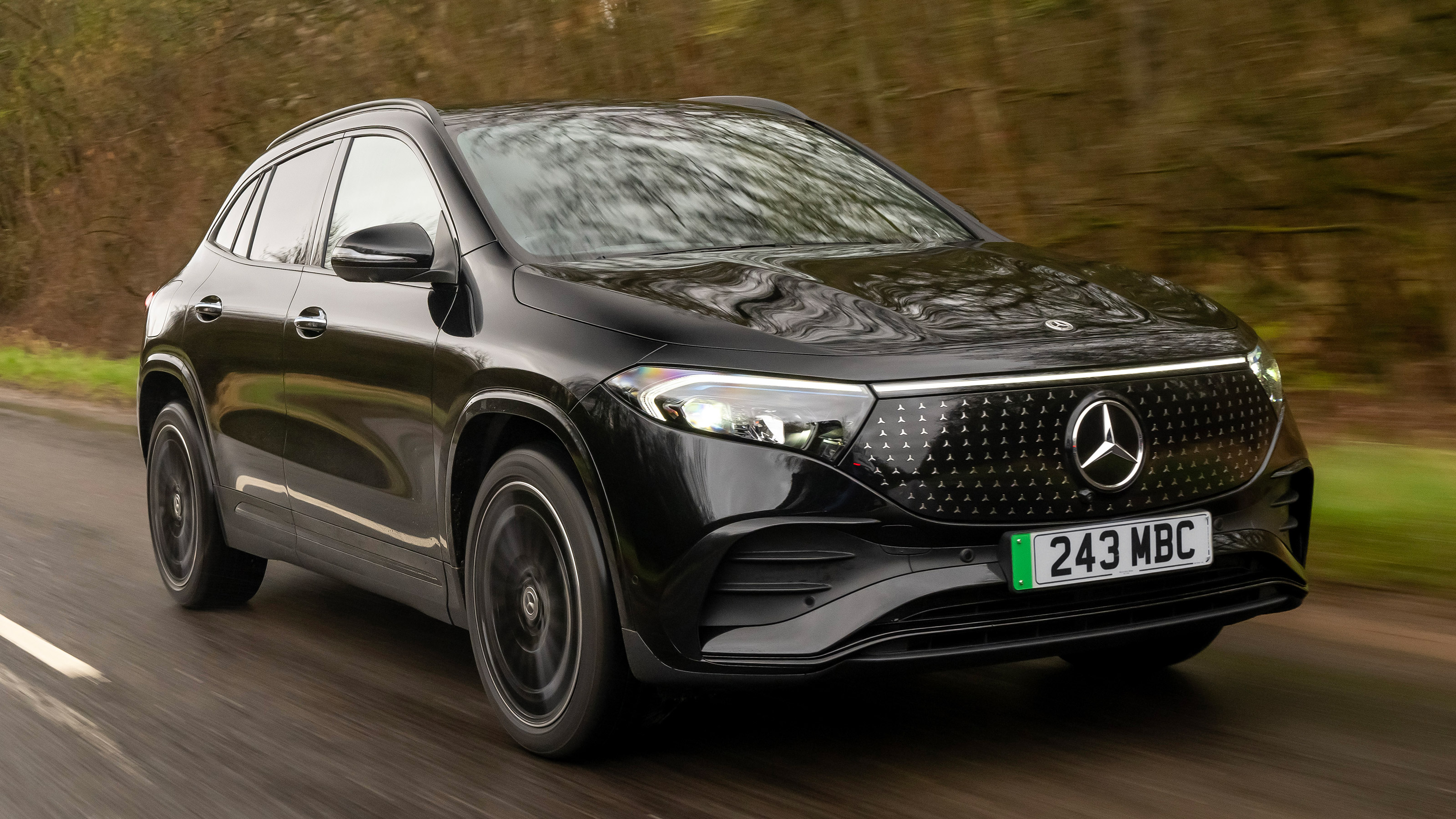 Mercedes EQA - front