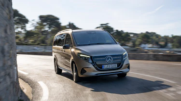Mercedes EQV - front cornering