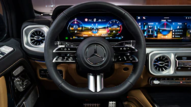 Mercedes G 500 - dash