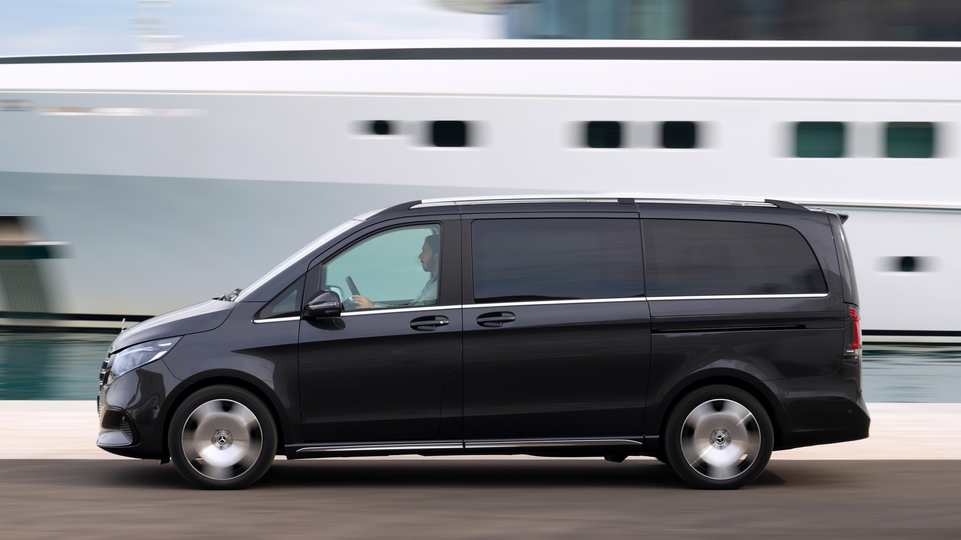 Mercedes V-Class - side