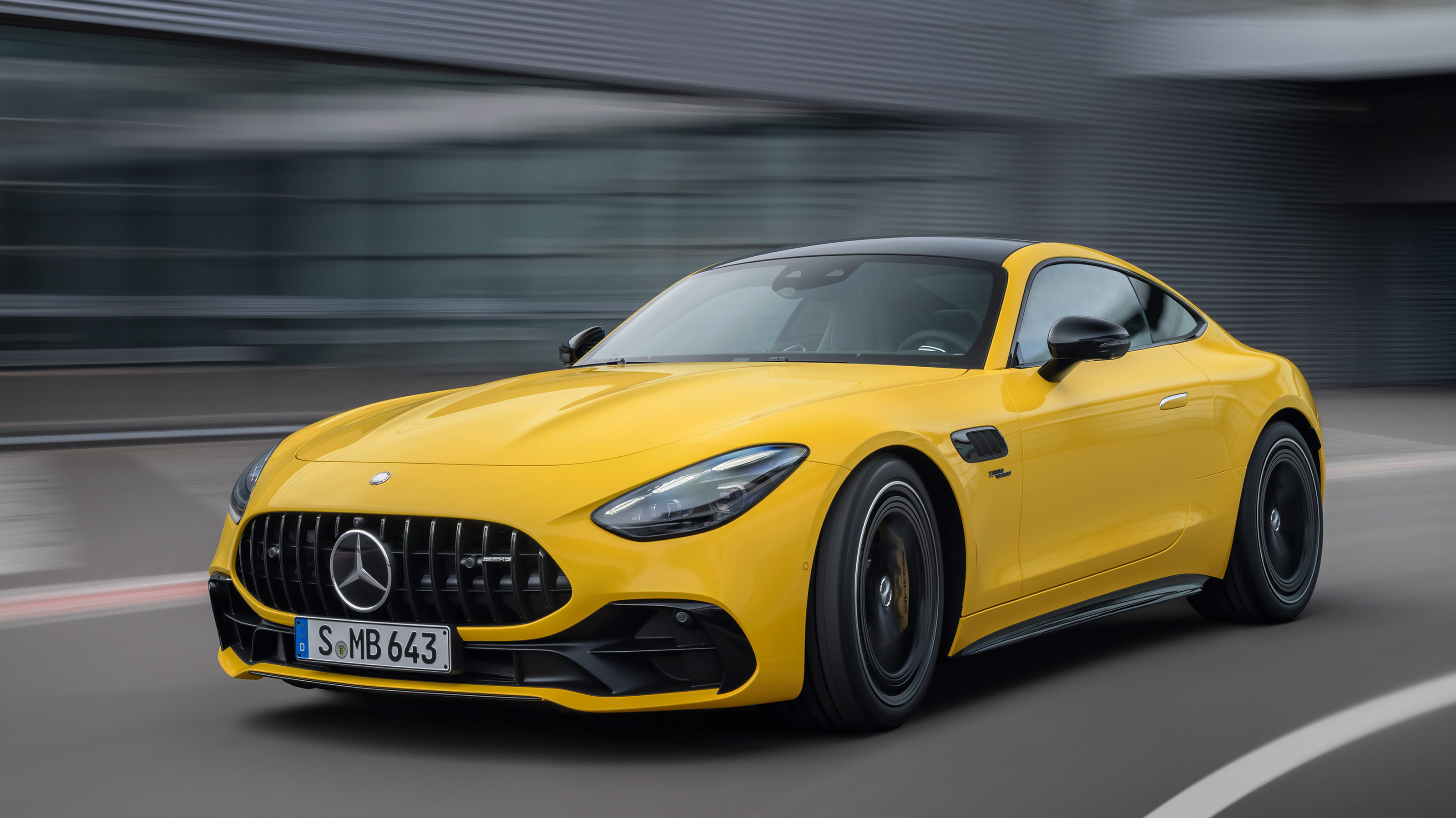 Mercedes-AMG GT 43 - front tracking 