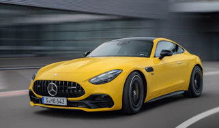 Mercedes-AMG GT 43 - front tracking