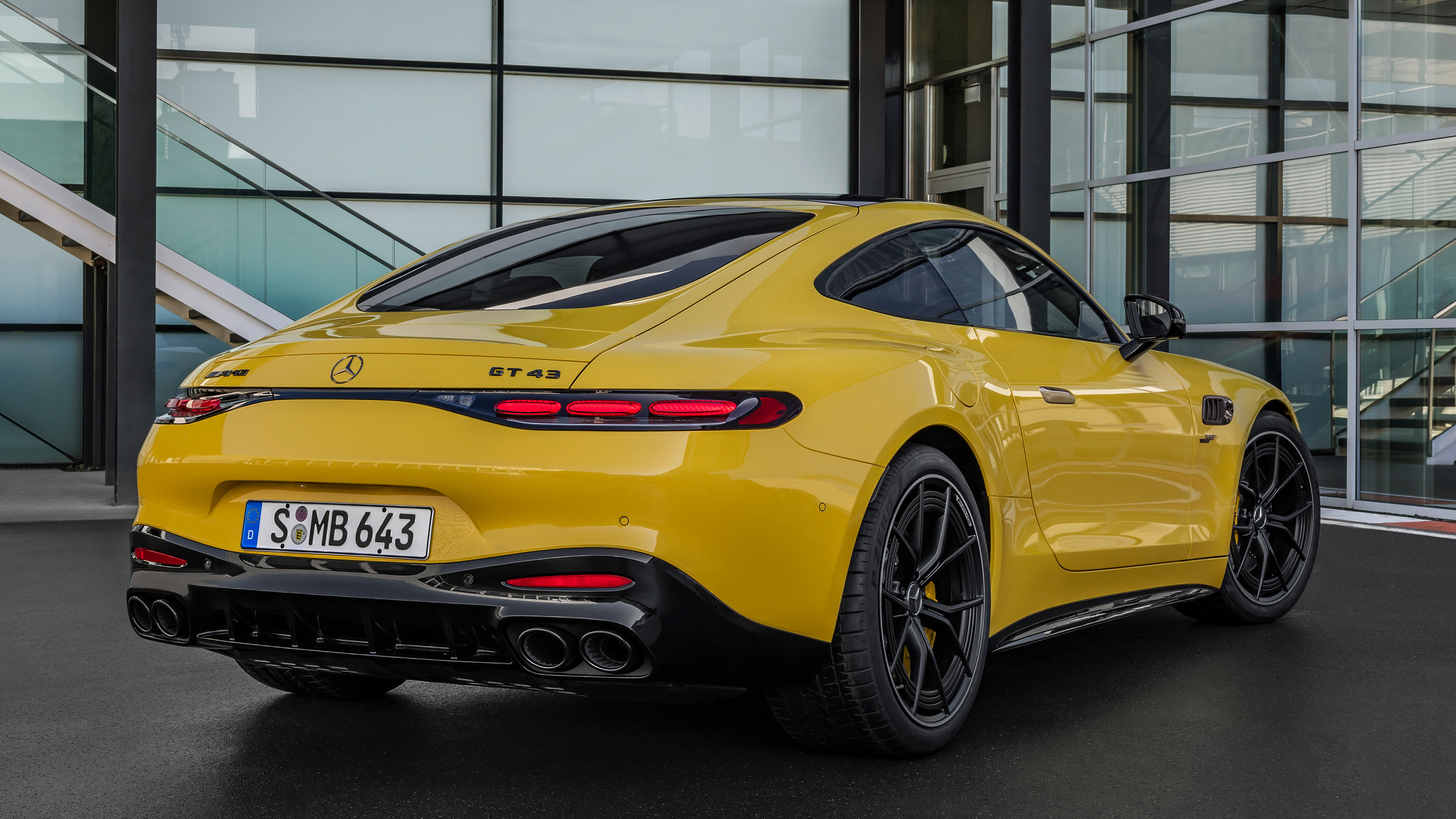 Mercedes-AMG GT 43 - static rear