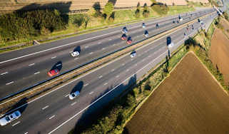 middle lane hogging
