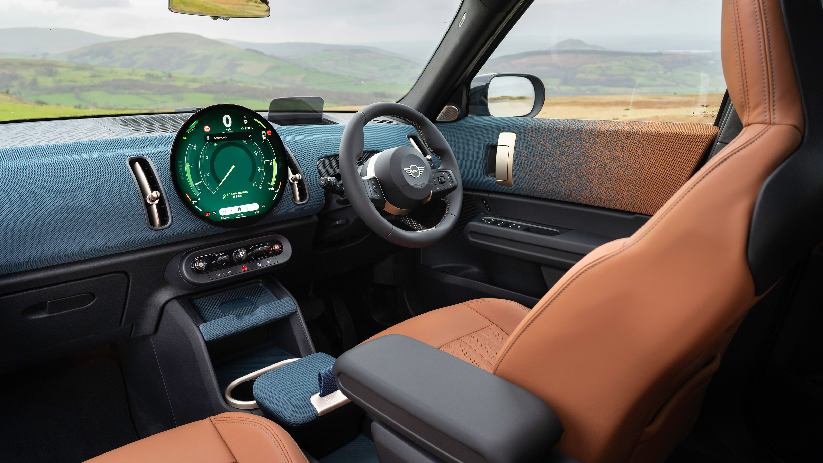 New MINI Countryman Cooper Exclusive - cabin