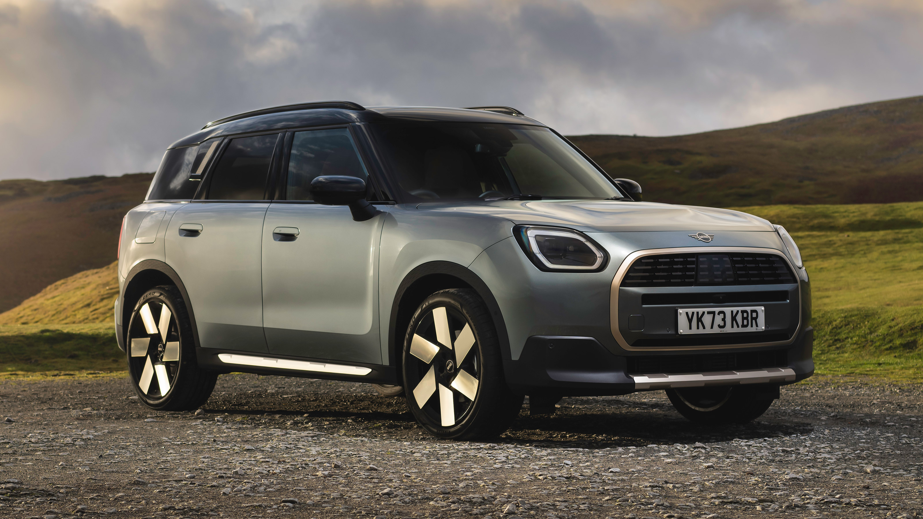 New MINI Countryman Cooper Exclusive - front static